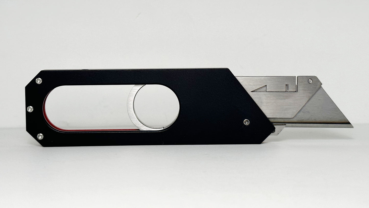 Giaco Maker Knife Second Edition Pre-Owned & Used - NEW (Non-Original) Dewalt Carbide Edge Blade - Black & Red Handle w/ Pocket Clip - Made in China