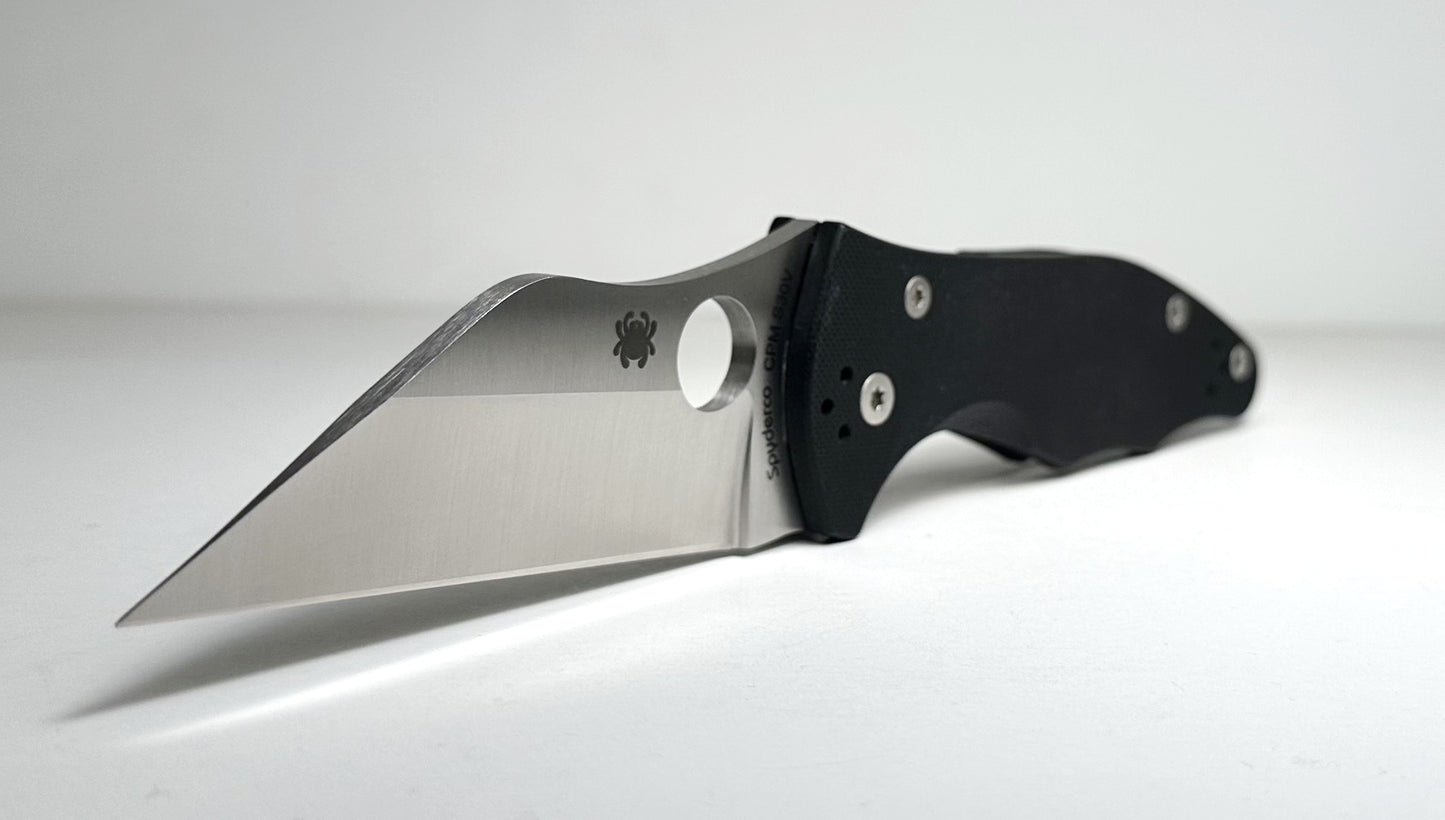 Spyderco Yojimbo 2 C85GP2 Pre-Owned - Satin 3.2" CPM-S30V Wharncliffe Blade & Black G-10 Handle Scales - Compression Lock w/ Round Hole | Made in USA