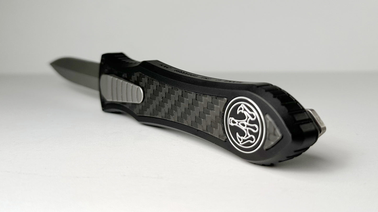 G&G Hawk Deadlock Model C OTF Pre-Owned 2022 - Stonewash CPM 20CV Double Edge & Black Aluminum w/ Carbon Fiber Inlays | Made in USA