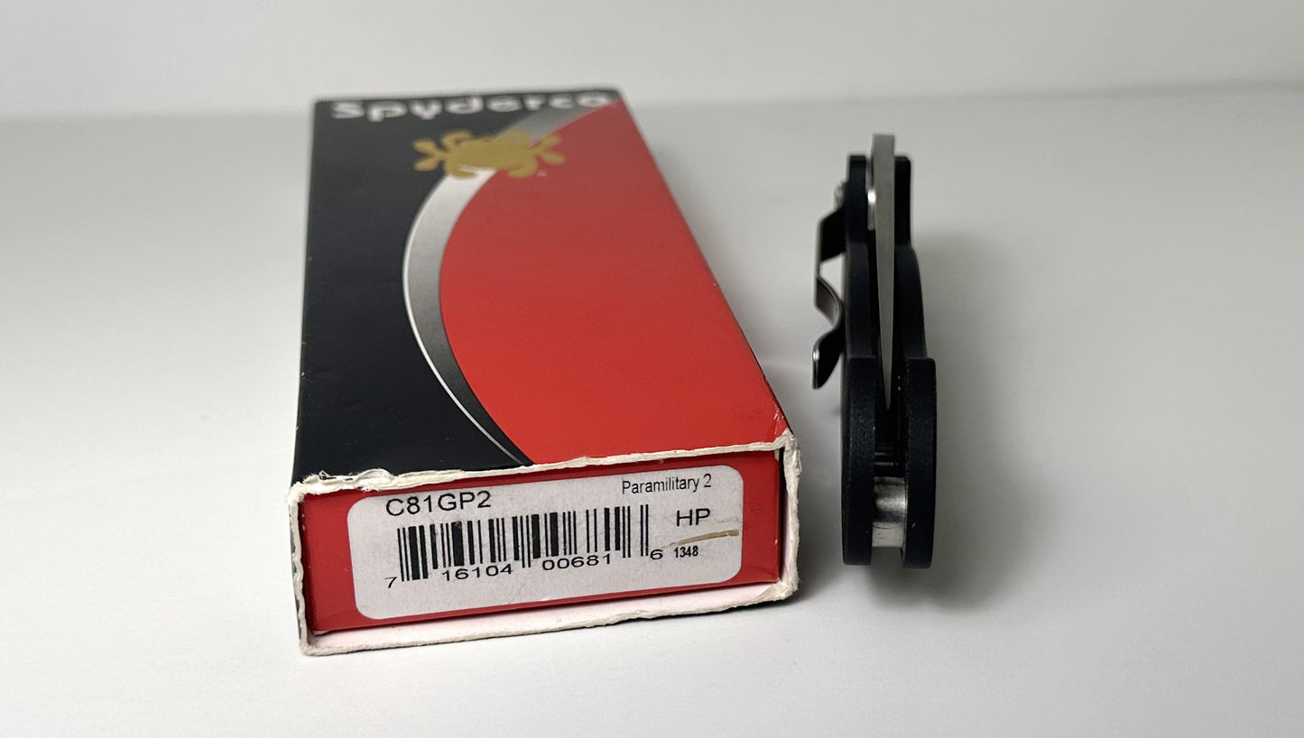 Spyderco Paramilitary 2 C81GP2 Pre-Owned - Satin 3.45" CPM-S30V Leaf-Shaped Blade & Black G-10 Handle Scales - Compression Lock w/ Round Thumb Hole | Made in USA
