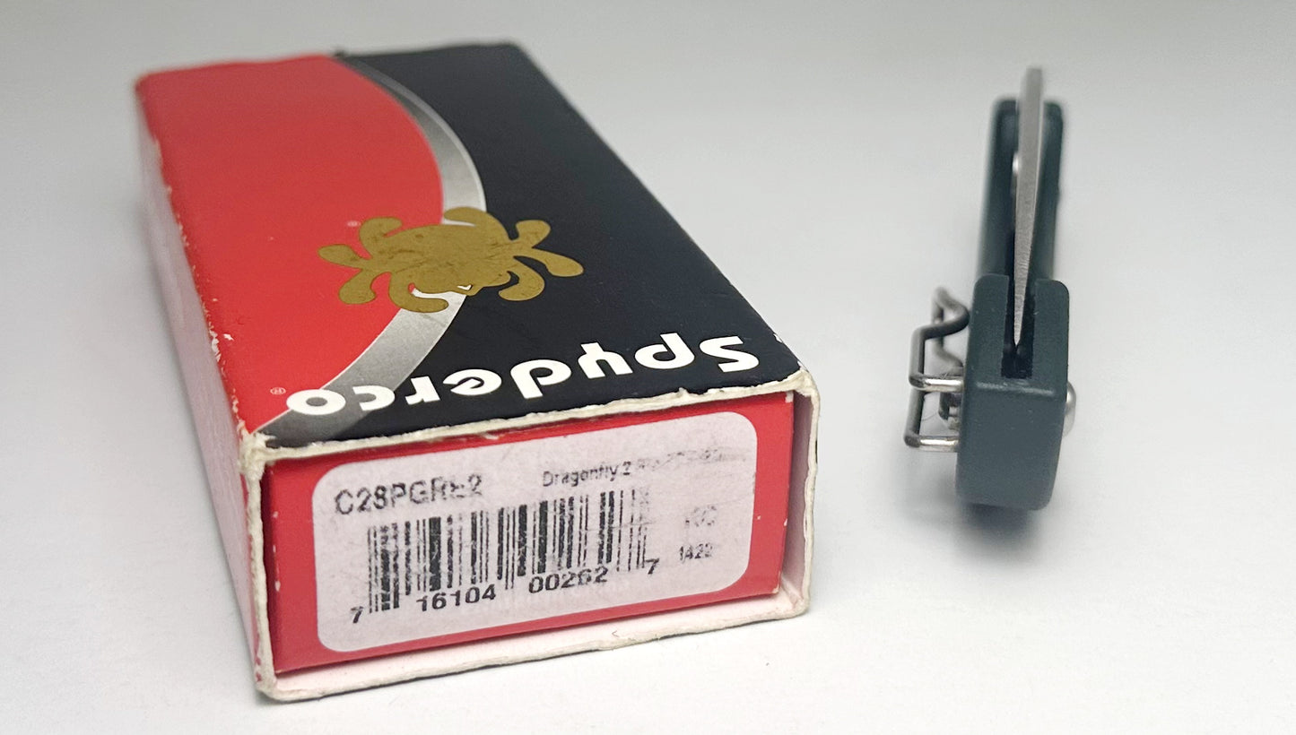 Spyderco Dragonfly 2 C28PGRE2 Pre-Owned Used - Satin ZDP-189 Leaf-Shaped Balde & British Racing Green FRN Handle Scales - Lockback w/ Round Thumb Hole | Made in Japan