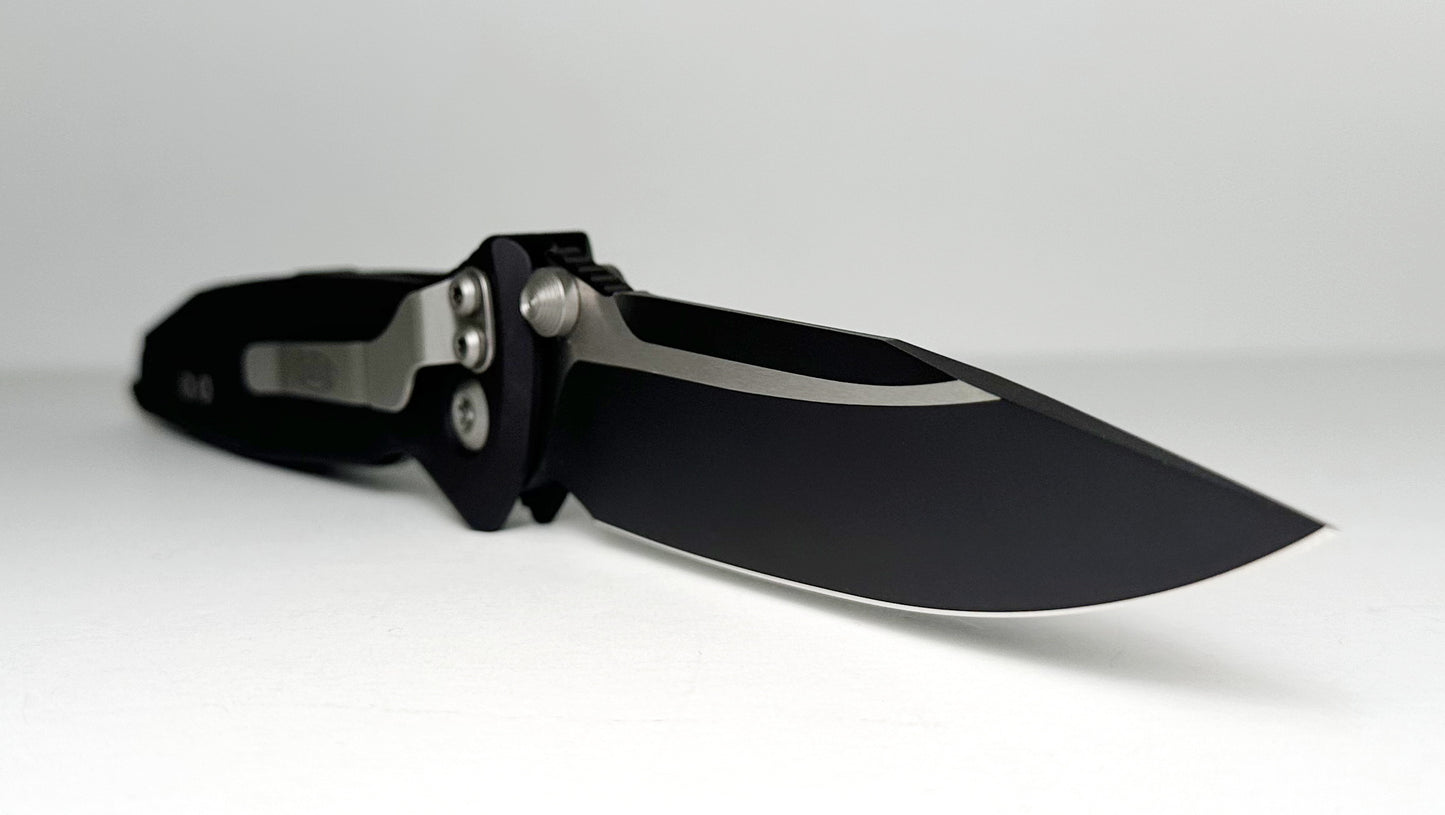 Microtech SOCOM Elite Manual 160-1 Pre-Owned - Black Coated 4.05" Bohler M390 Clip Point Blade & Black Aluminum Handle w/ Grip Inserts - Liner Lock Manual w/ Dual Thumb Studs | Made in USA