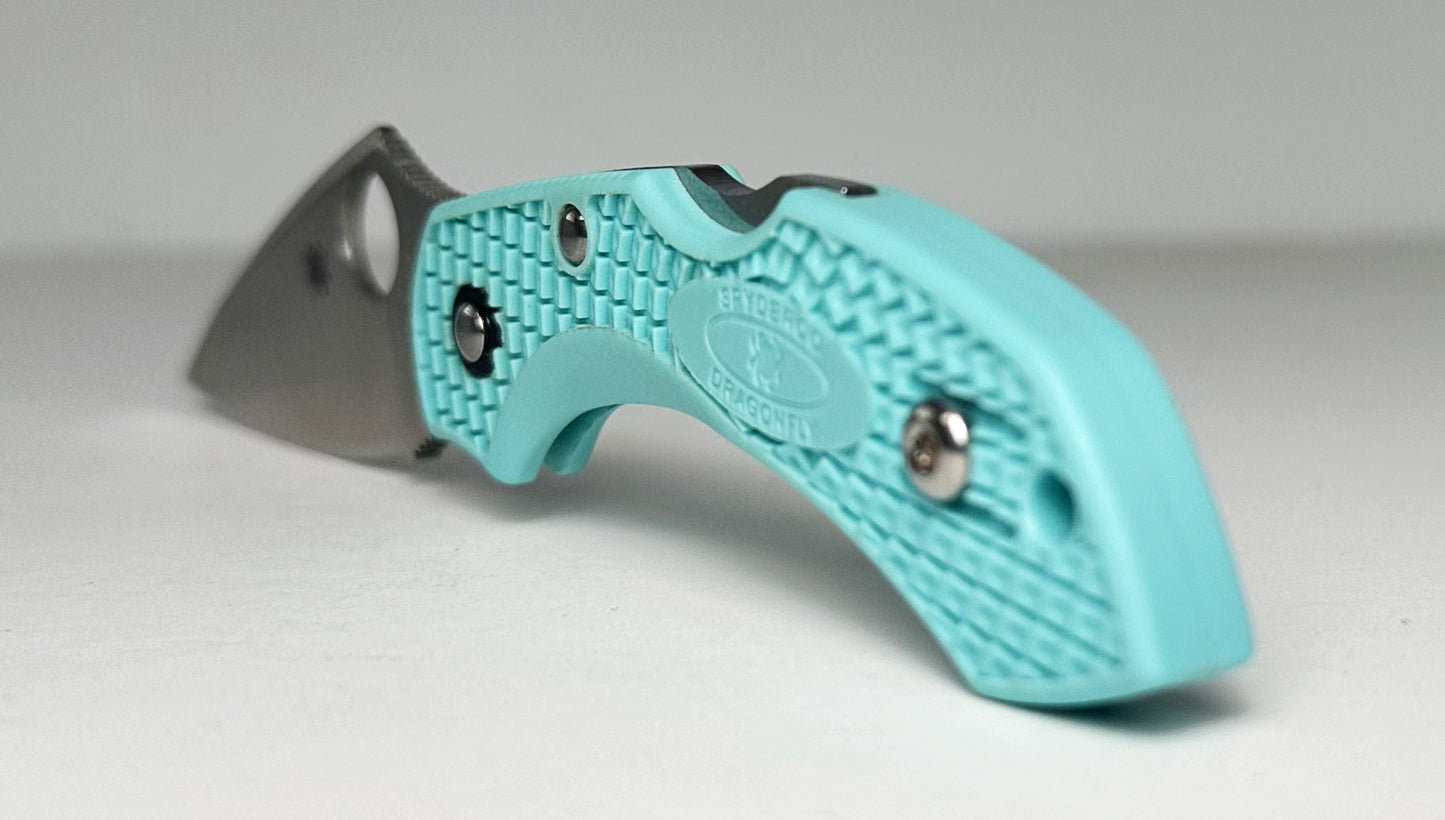 Spyderco Dragonfly 2 Teal C28FPTL2 Pre-Owned Exclusive - Satin 2.3" CPM-S30V Leaf Blade & Teal FRN Handle Scales - Lockback w/ Round Thumb Hole | Made in Japan