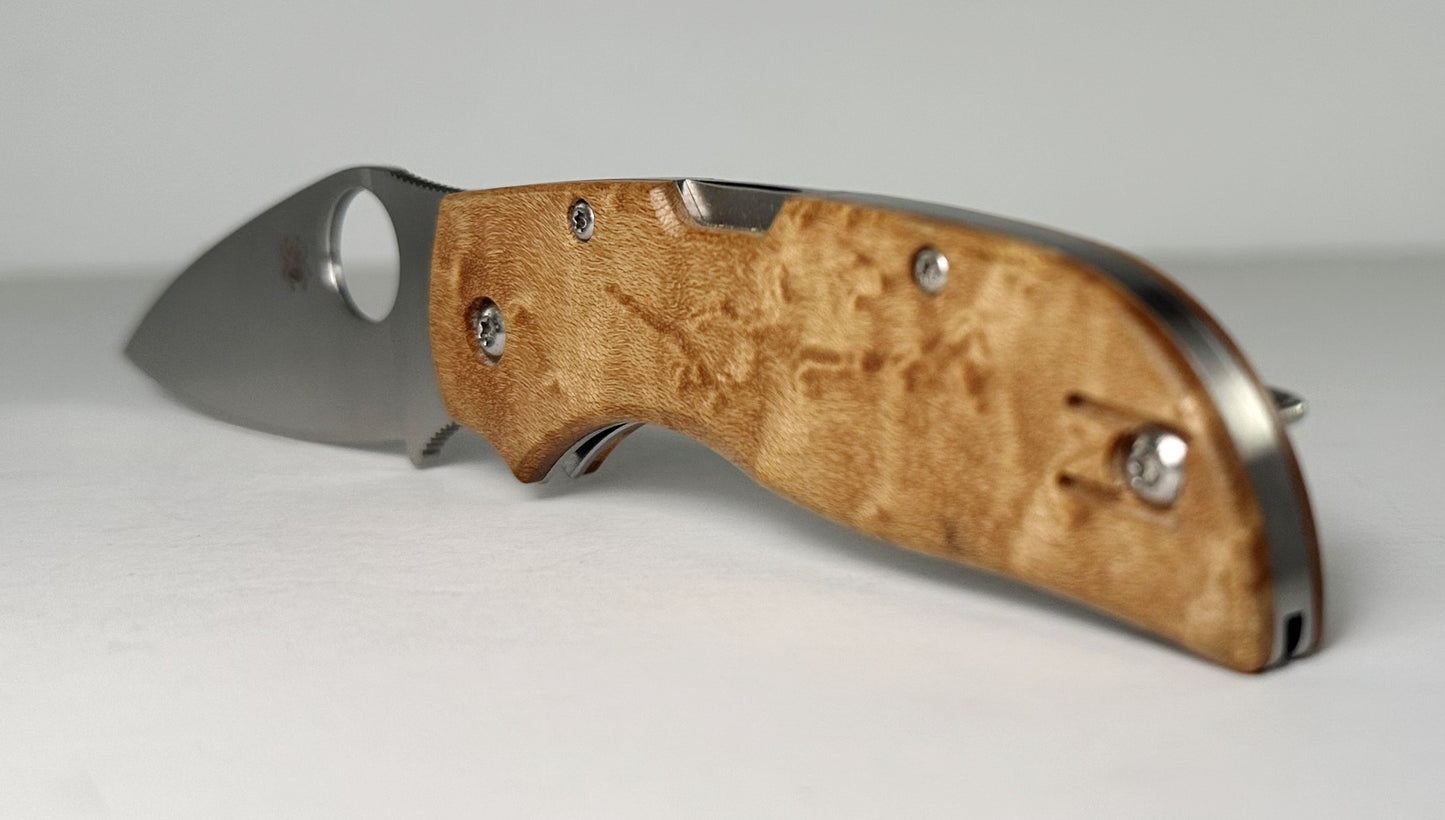 Spyderco Chaparral Maple C152WDP Pre-Owned - Satin 2.8" CTS-XHP Leaf-Shaped Blade & Birdseye Maple Wood Handle Scales - Lockback w/ Round Hole | Made in Taiwan
