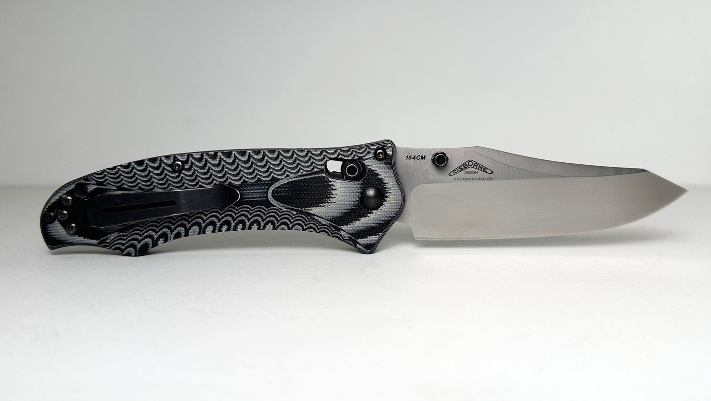 Benchmade Rift 950 Pre-Owned LNIB - Satin 3.7" 154CM Modified Reverse Tanto Blade & Black / Gray G-10 Handle Scales - AXIS Bar-Lock Folder w/ Dual Studs | Made in USA