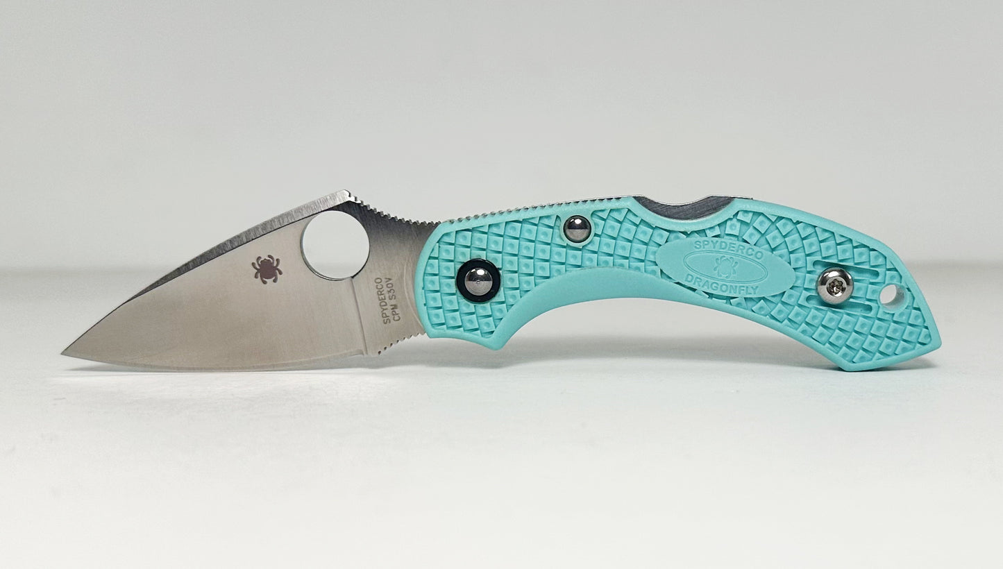 Spyderco Dragonfly 2 Teal C28FPTL2 Pre-Owned Exclusive - Satin 2.3" CPM-S30V Leaf Blade & Teal FRN Handle Scales - Lockback w/ Round Thumb Hole | Made in Japan