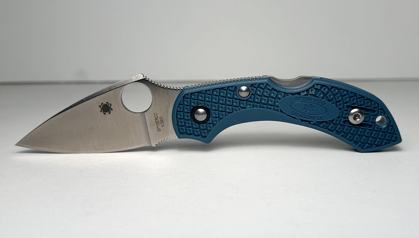 Spyderco Dragonfly 2 C28FP2K390 Pre-Owned - Satin 2.3" Bohler K390 Drop Point Blade & Blue FRN Handle Scales - Lockback Manual w/ Round Thumb Hole | Made in Japan