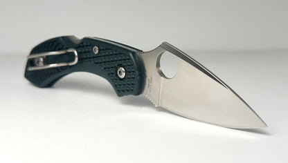 Spyderco Dragonfly 2 C28PGRE2 Pre-Owned Used - Satin ZDP-189 Leaf-Shaped Balde & British Racing Green FRN Handle Scales - Lockback w/ Round Thumb Hole | Made in Japan