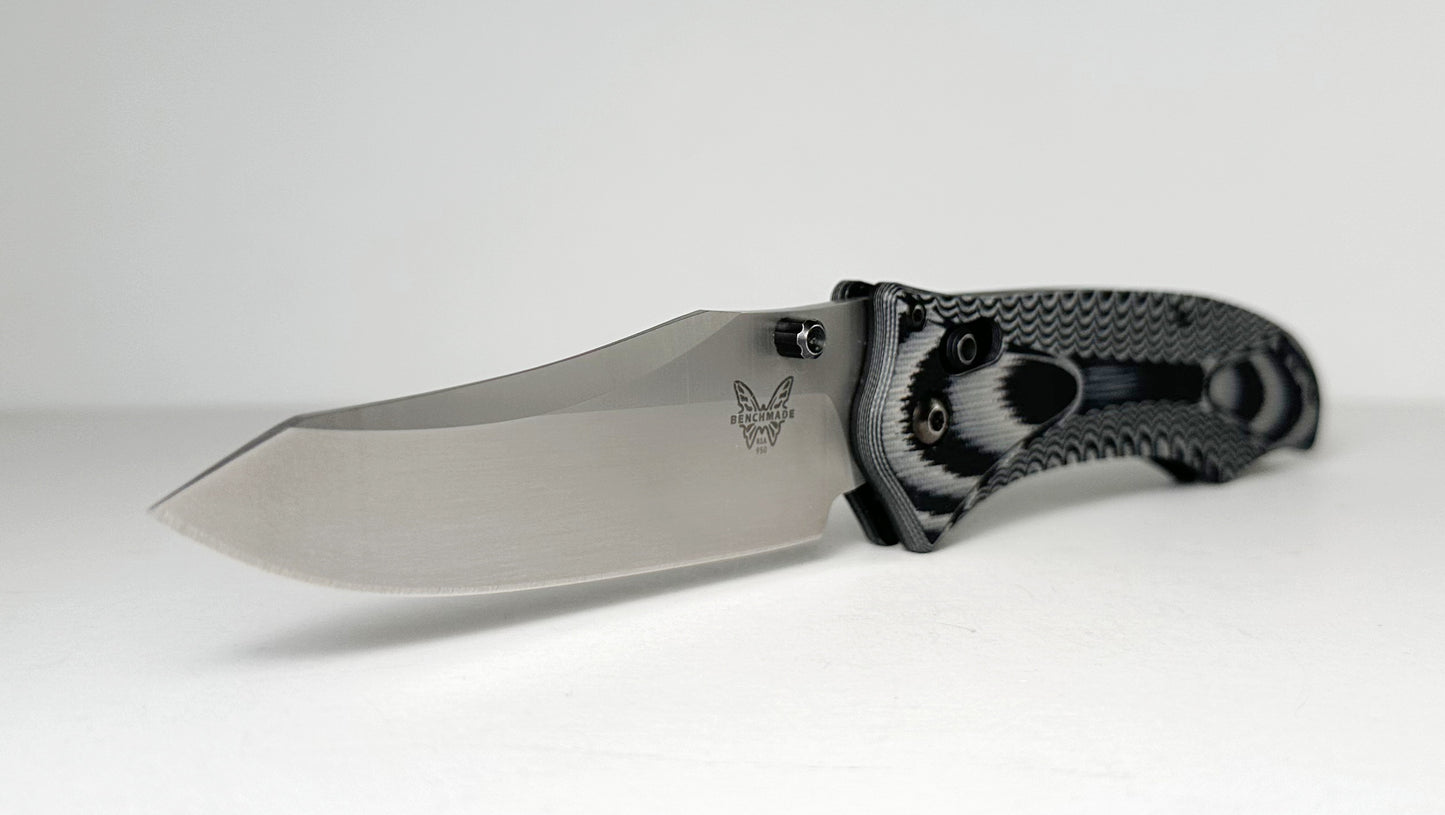 Benchmade Rift 950 Pre-Owned LNIB - Satin 3.7" 154CM Modified Reverse Tanto Blade & Black / Gray G-10 Handle Scales - AXIS Bar-Lock Folder w/ Dual Studs | Made in USA