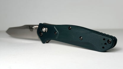 Benchmade Osborne REI Exclusive 940-1702 Pre-Owned - Satin 3.4" CPM-S30V Reverse Tanto Blade & Forest Green G-10 Handle Scales - AXIS Bar Lock Manual | Made in USA