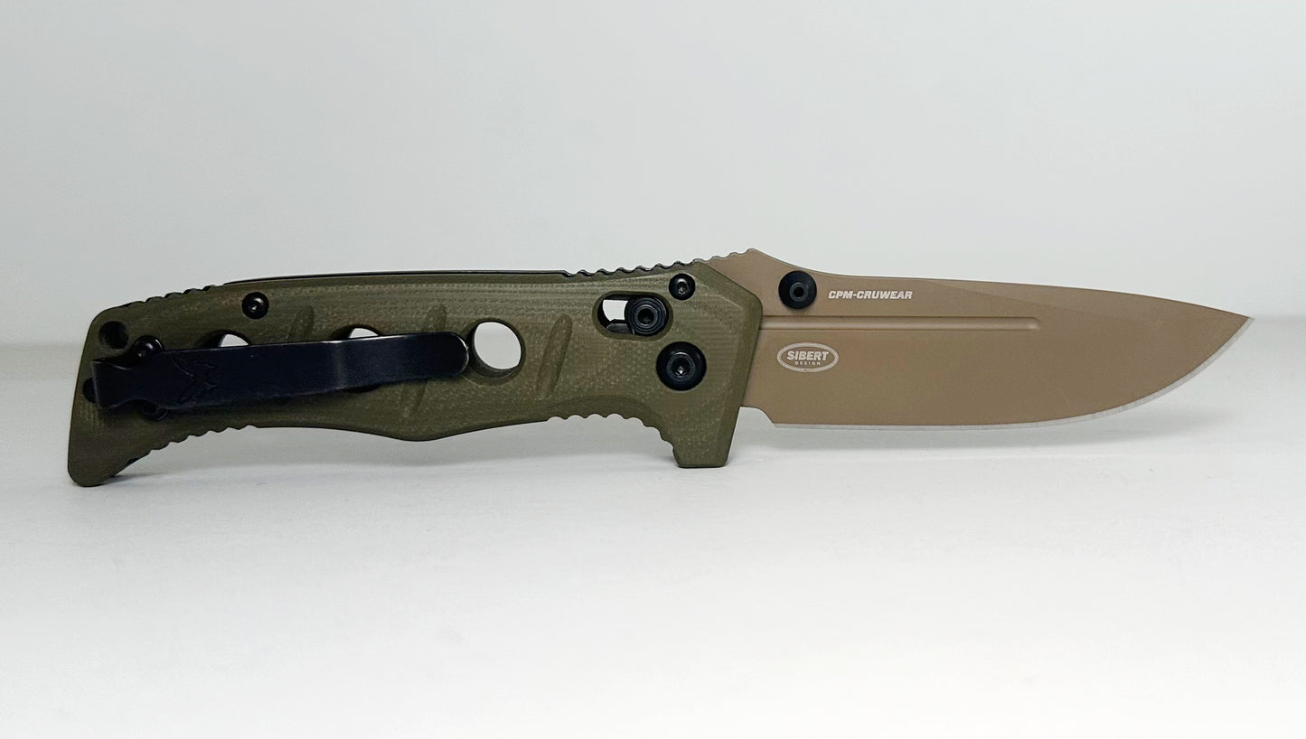 Benchmade Mini Adamas 273FE-2 Pre-Owned - Flat Dark Earth 3.25" CPM CruWear Drop Point Blade & OD Green G-10 Handle Scales - AXIS Bar-Lock Folder | Made in USA