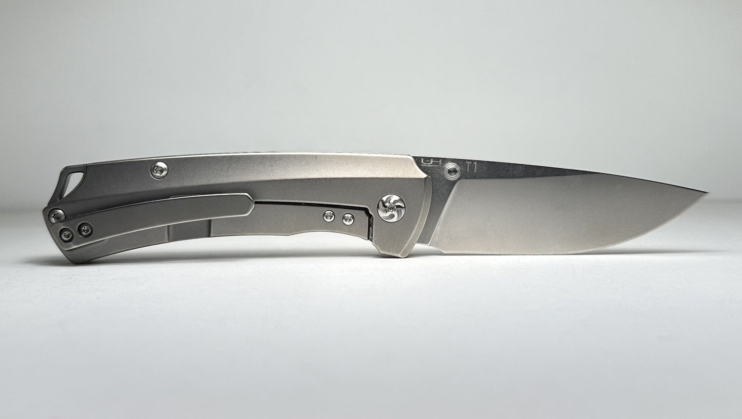 Kizer | Uli Hennicke T1 Ki3490 Pre-Owned - Stonewash 3.25" CPM-S35VN Drop Point Blade & 6AL4V Titanium Handle - Ti Frame Lock w/ Dual Studs | Made in China